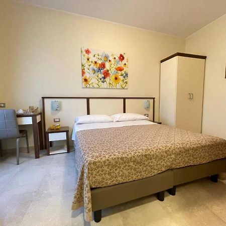 B&B Ponte Capograssi Сульмона Екстер'єр фото