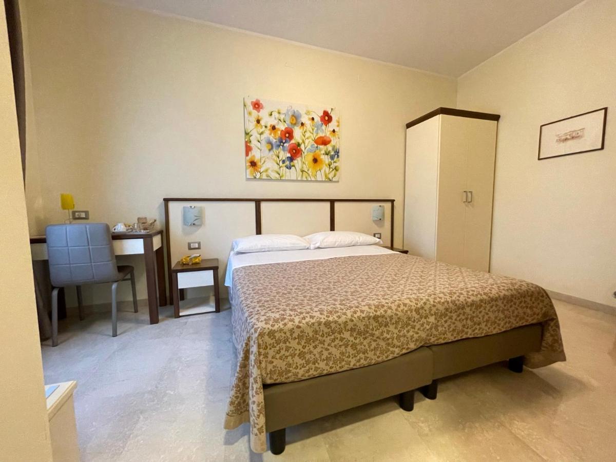B&B Ponte Capograssi Сульмона Екстер'єр фото