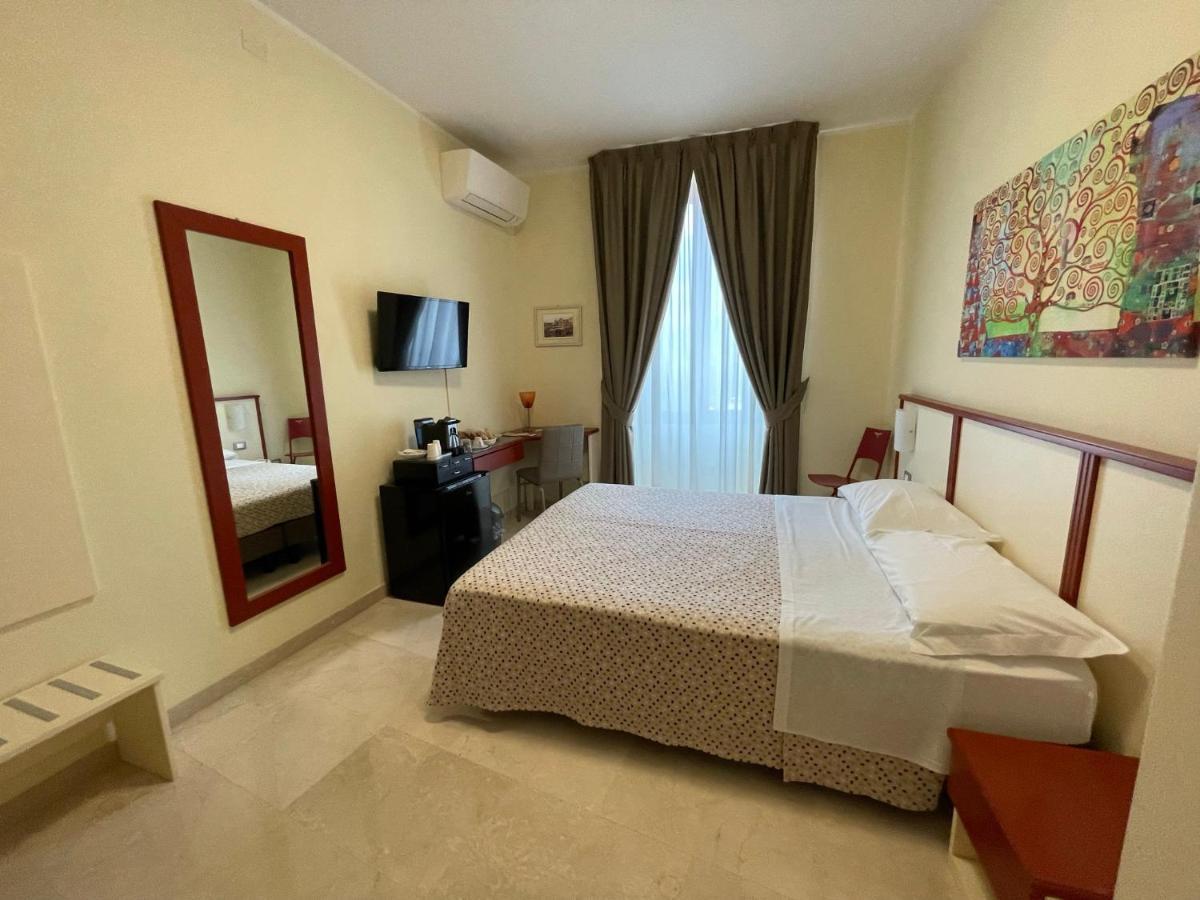 B&B Ponte Capograssi Сульмона Екстер'єр фото
