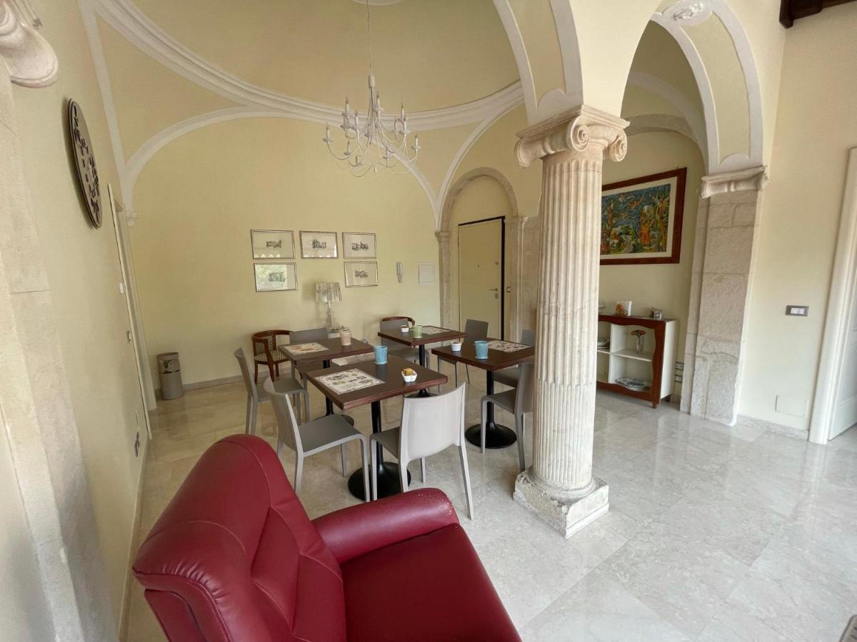 B&B Ponte Capograssi Сульмона Екстер'єр фото