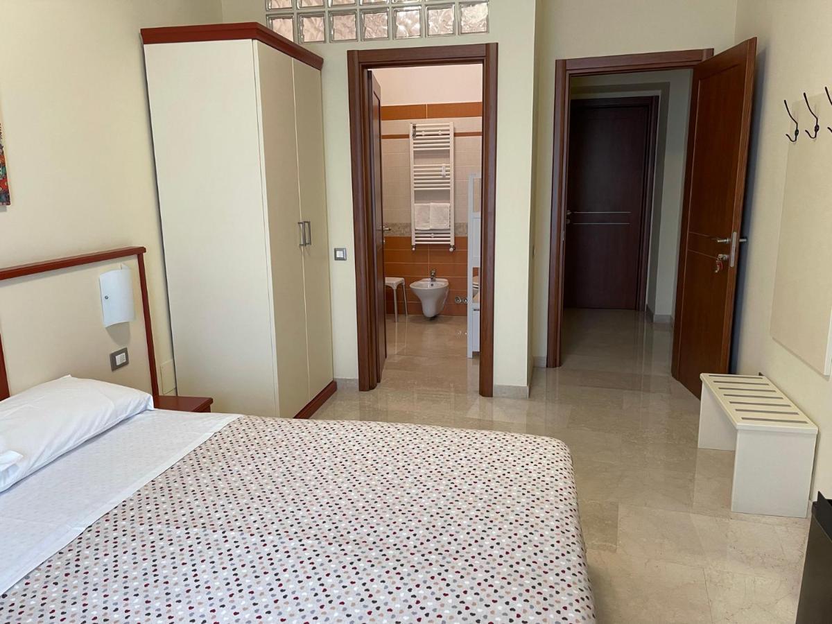 B&B Ponte Capograssi Сульмона Екстер'єр фото